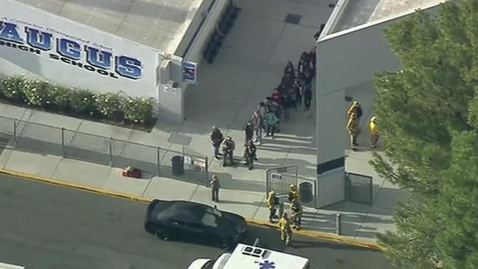 Penembakan Guncang SMA di California AS, Diduga Banyak Korban Berjatuhan
