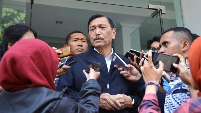 Luhut Dukung Rencana Menteri Edhy Cabut Larangan Ekspor Benih Lobster