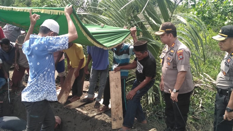 Jenazah Terduga Teroris yang Tewas di Hamparan Perak Dimakamkan di Sicanang Belawan