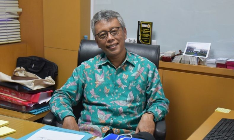 Pemerintah RI Serahkan Bantuan Mobil Ambulans untuk Pengungsi Palestina