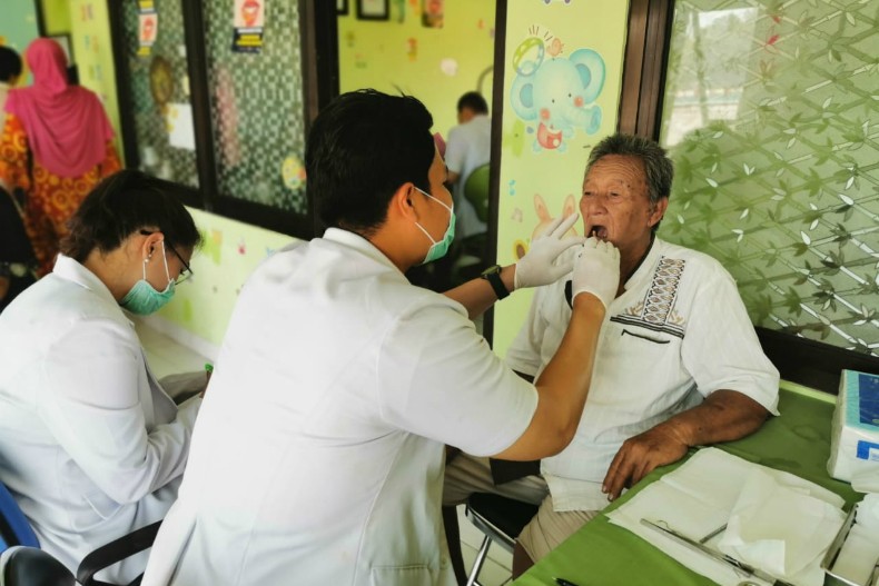 Ternyata Lansia di Kepulauan Seribu Sering Terkena Masalah Gigi dan Mulut