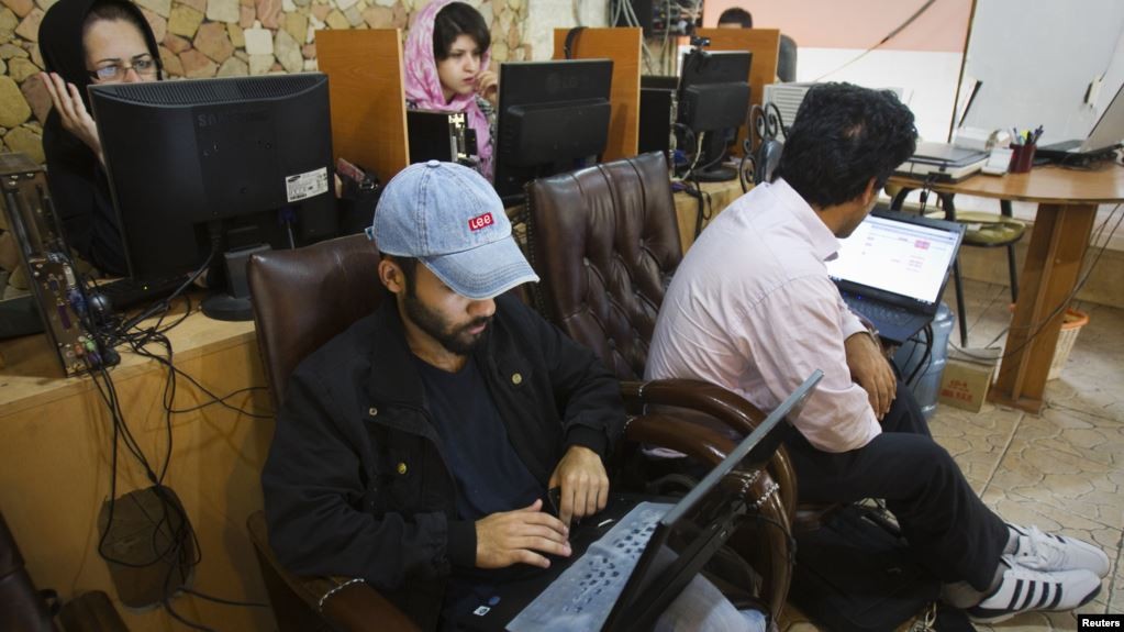 Koneksi Internet di Iran Belum Pulih, AS Jatuhkan Sanksi Lagi