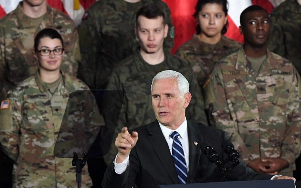 Wapres AS Pence Mendadak Kunjungi Pasukan Amerika di Irak