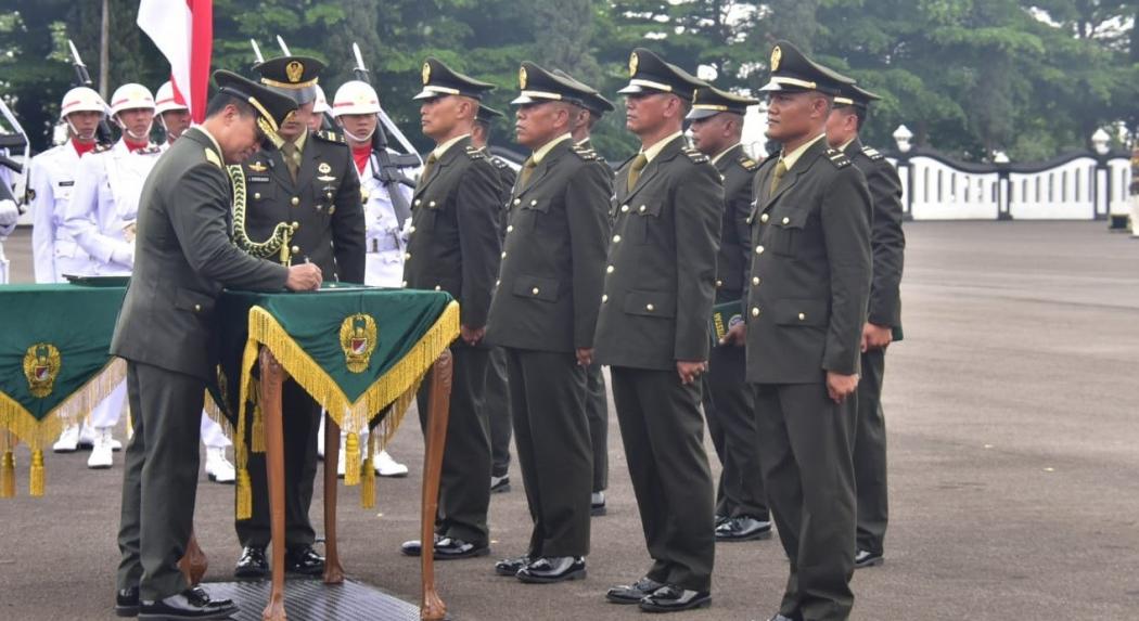 KSAD Andika Perkasa Lantik 1.000 Perwira Lulusan Diktukpasus TNI AD