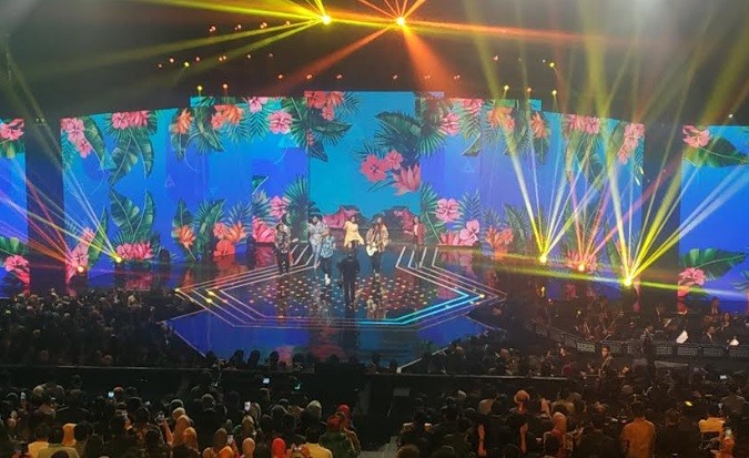 Iwa K, Steven & Coconut Treez dan Sheryl Sheinafia Buka Panggung AMI Awards 2019