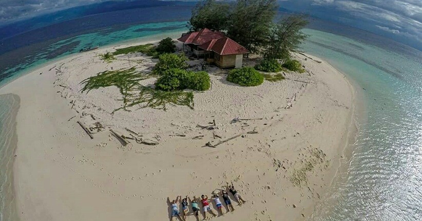 Mengenal Pulau Tinalapu di Teluk Tomini, Terpencil & Eksotis