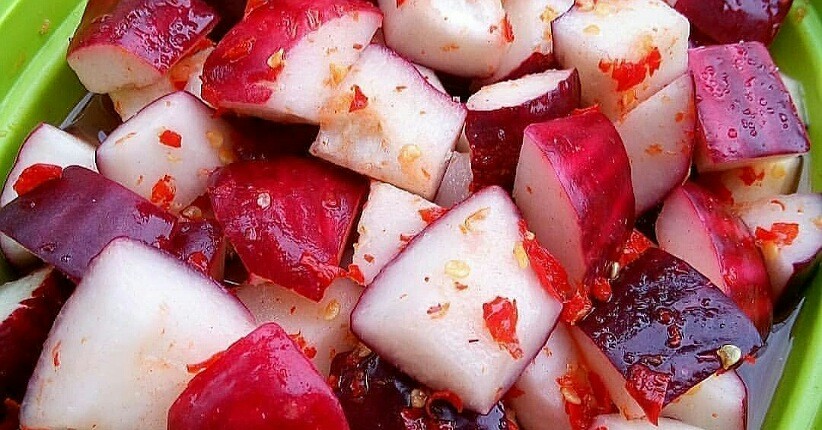 Segarnya Acar Jambu Jamaica, Asinan Kekinian dengan Rasa Pedas & Asam