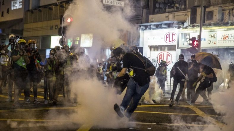 Trump Teken UU Dukung Demonstrasi Hong Kong, China: AS Harus Tanggung Konsekuensinya