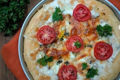  Weekend Paling Asyik Bikin Pizza Rumahan, Enaknya Pakai Keju Mozarela