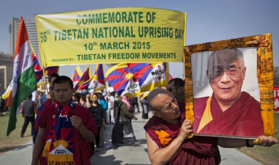 Bakar Diri untuk Protes Penindasan China, Mantan Pendeta Tibet Tewas