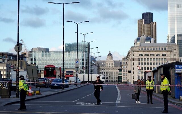 ISIS Klaim Dalang Serangan Penusukan di London Bridge yang Renggut 2 Nyawa