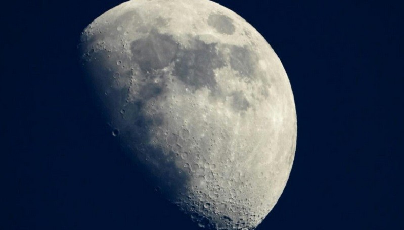 Ilmuwan Gunakan Alat Khusus untuk Mengukur Kecerahan Bulan 