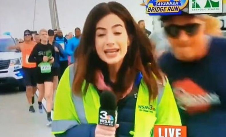 Reporter Cantik Dilecehkan dengan Dipegang Bokongnya saat Siaran Langsung Televisi