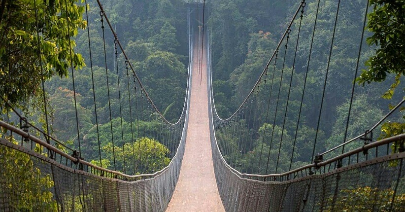 Wisata Petualangan Jembatan Gantung Situgunung, Uji Adrenalin di Atas Jurang