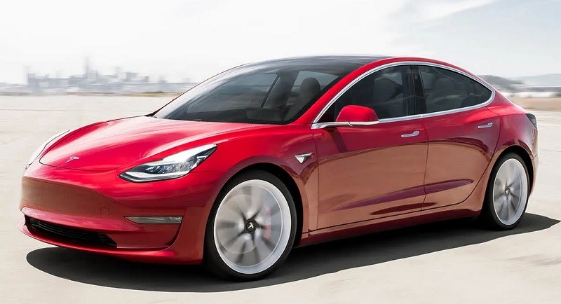 AS Selidiki 12 Kecelakaan terkait Teknologi Autopilot Tesla