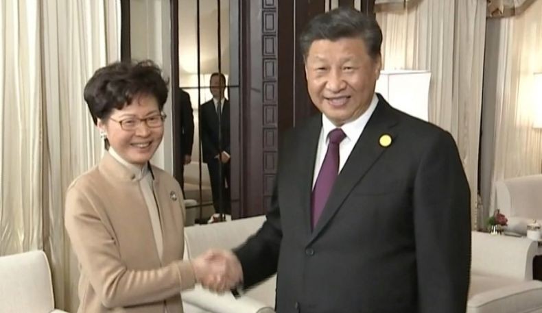 Didesak Mundur oleh Demonstran, Pemimpin Hong Kong Carrie Lam Dibela Presiden China