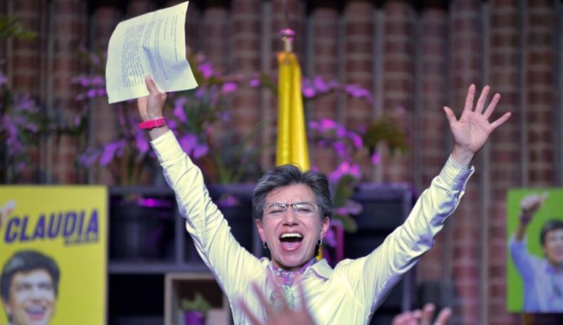 Wali Kota Perempuan Pertama Bogota Kolombia Nikahi Pasangan Sesama Jenis