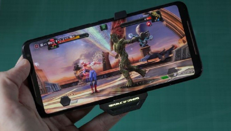 5 Ide Kado Natal yang Cocok untuk Para Mobile Gamers