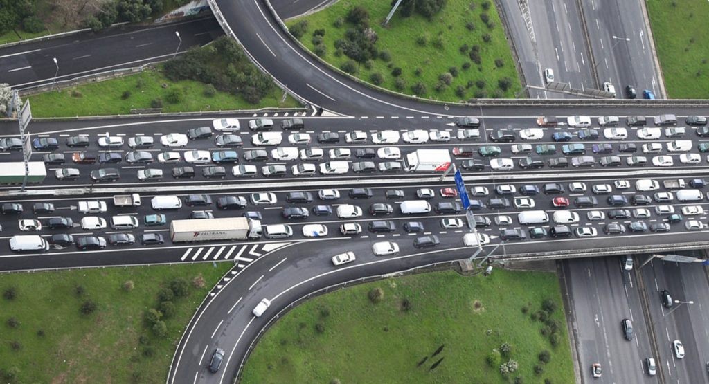 Pengemudi Terlalu Lambat Penyebab Utama Kecelakaan di Inggris