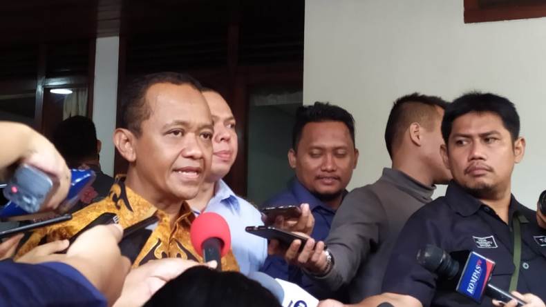 Serapan Tenaga Kerja Makin Rendah, Bahlil: Tenaga Kerja Digantikan Robot