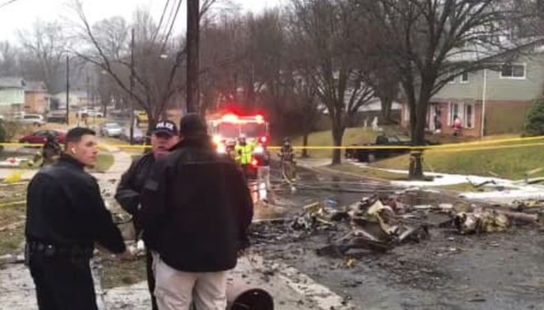Pesawat Kecil Hantam Garasi Rumah dan Mobil di AS, Pilot Tewas Seketika