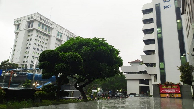Waspadai Potensi Hujan Disertai Angin Kencang di Pesisir Utara Jakarta