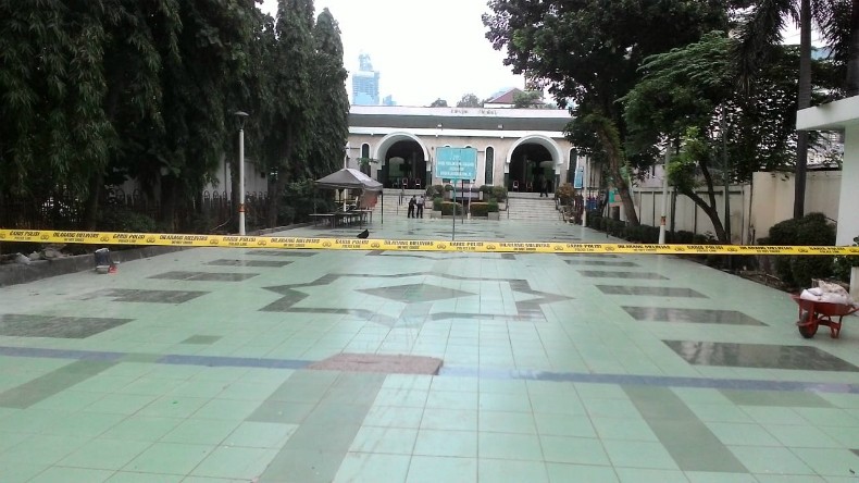 Ini Isi Tas Hitam Mencurigakan di Area Masjid Sunda Kelapa