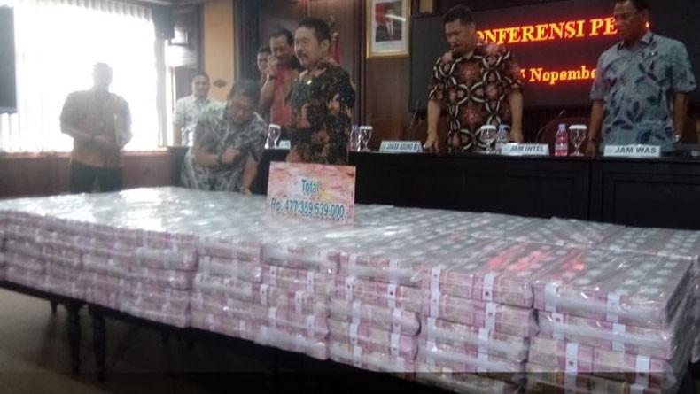 Kejagung Beberkan Barang Bukti Uang Terpidana Korupsi Kokos Leo Lim Rp447 Miliar