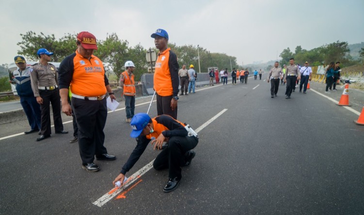 Satu Keluarga di Bekasi Jadi Korban Kecelakaan Tol Cipularang Usai Liburan