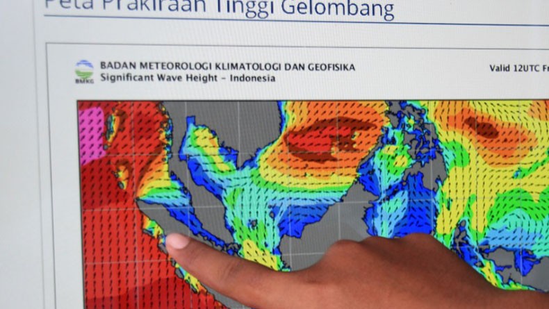 Peringatan Dini BMKG Potensi Gelombang Tinggi Air Laut di Perairan Indonesia