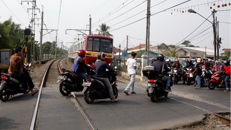 Ada Pembangunan Fly Over, Pelintasan Kereta di Tanjung Barat Ditutup Mulai Sabtu