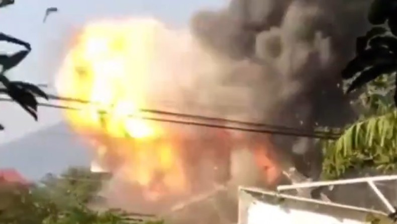 Pemadaman dan Pendinginan Dilakukan di Lokasi Ledakan Mako Brimob Polda Jateng