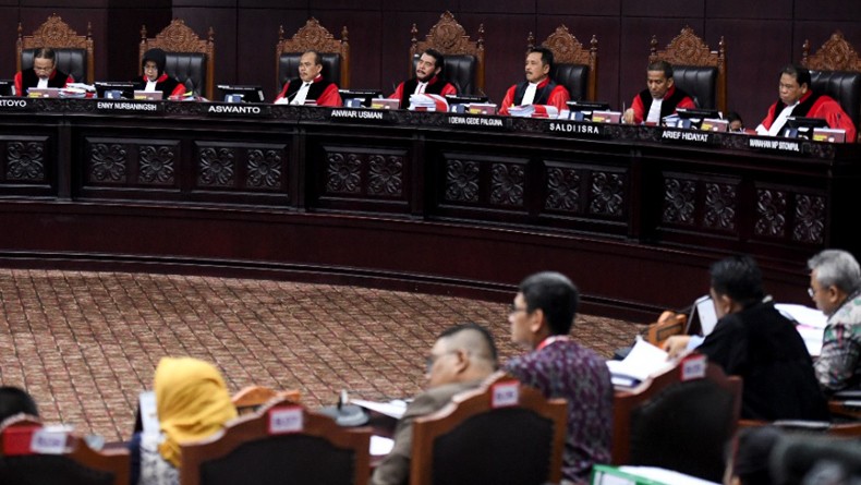 Hakim MK Peringatkan Saksi Berikan Keterangan Palsu Terancam Penjara 7 Tahun