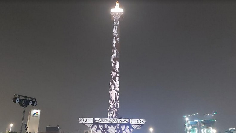 Sambut Tahun Baru 2020, Pemprov DKI Tampilkan Video Mapping tentang Jakarta di Monas