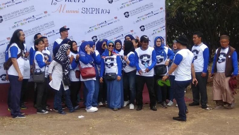 Reuni Akbar SMP Negeri 104 Jakarta Berikan Beasiswa kepada Siswa Kurang Mampu