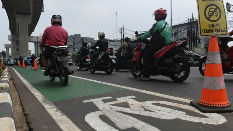 Hari Kedua, 149 Pengendara Terobos Jalur Sepeda Ditilang