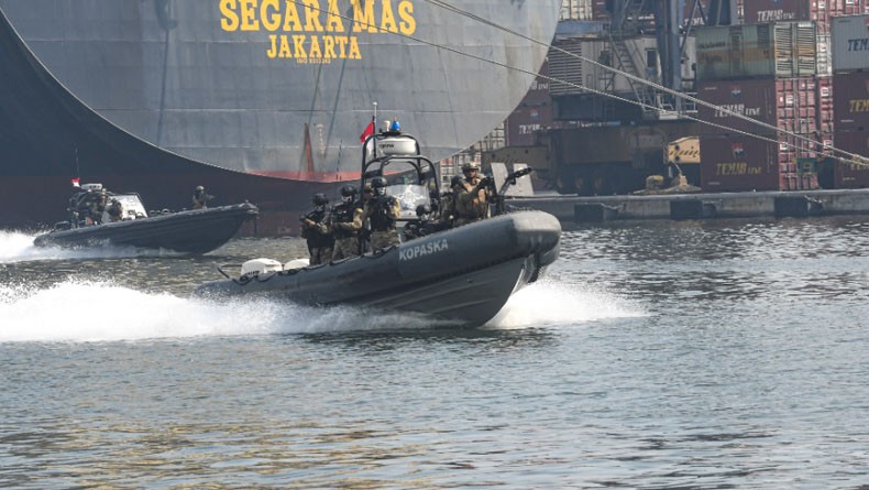 Ratusan Personel Batalyon Intai Amfibi dan Komando Pasukan Katak TNI AL Amankan Pelabuhan