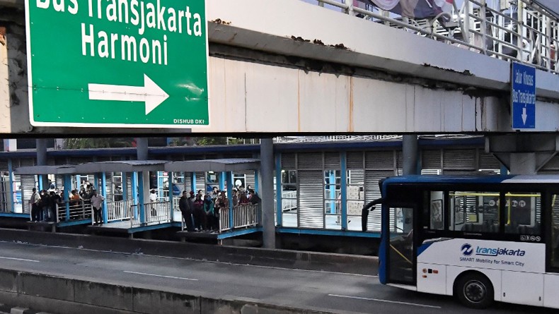 HUT ke-492 Ibu Kota, Anies Hadiahkan Layanan Transjakarta Gratis untuk Warga