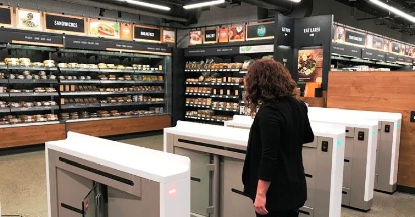 Amazon Berambisi Mengubah Tangan Nasabah Jadi Kartu Kredit