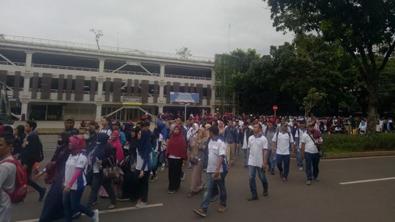 May Day, Ribuan Buruh Berdatangan di Kawasan Gelora Bung Karno