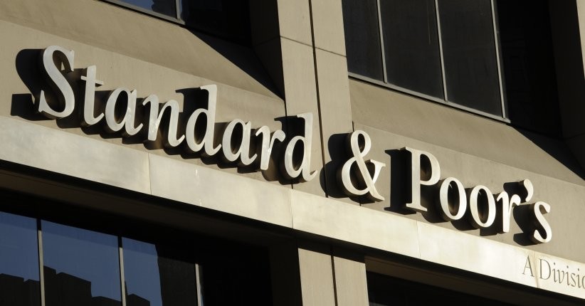 S&P Buka Peluang Naikkan Rating Surat Utang Indonesia