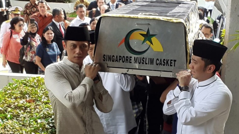 Jenazah Ani Yudhoyono Diberangkatkan Malam Ini dari Singapura Menuju Halim
