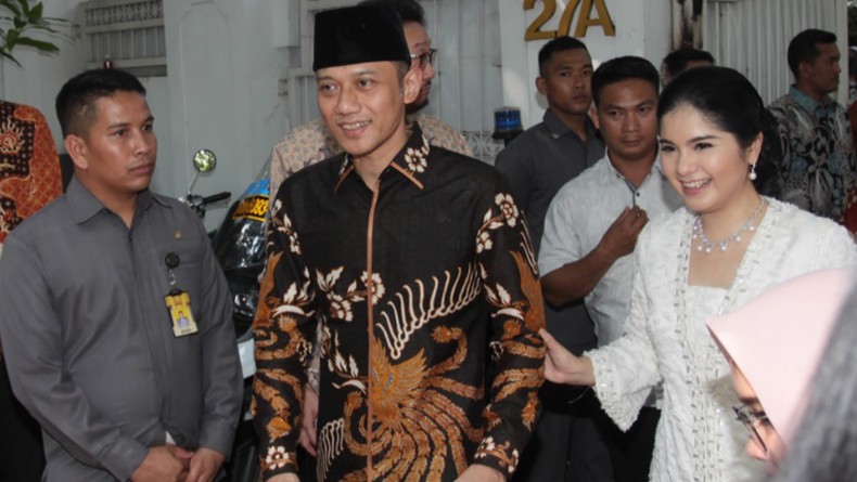 AHY dan Ibas Akrab Berbincang dengan Jokowi, Iriana serta Kaesang di Istana