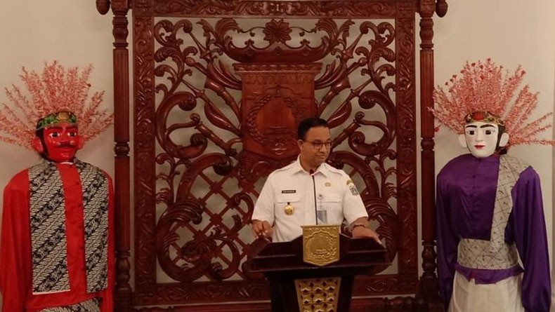 Anies Klarifikasi soal Ambulans Milik Pemprov DKI Diduga Membawa Batu saat Demo