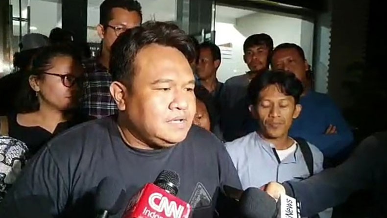 Dandhy Laksono Terkejut saat Disodorkan Surat Penahanan oleh Polisi