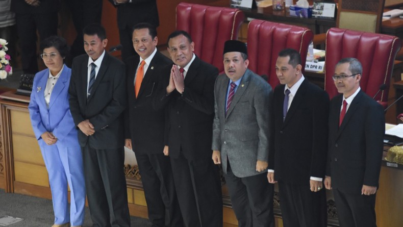 Paripurna DPR Sahkan 5 Pimpinan KPK Terpilih, Firli Bahuri sebagai Ketua