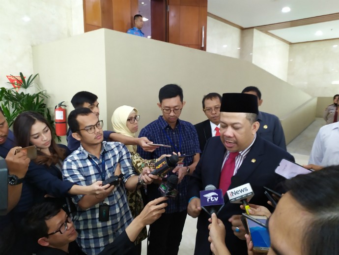 Fahri Hamzah Pastikan Terus Kritik Jokowi usai Dapat Bintang Mahaputera Nararya