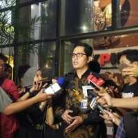 KPK Periksa Direktur PT Angkasa Pura Propertindo untuk Tersangka Darman Mappangara