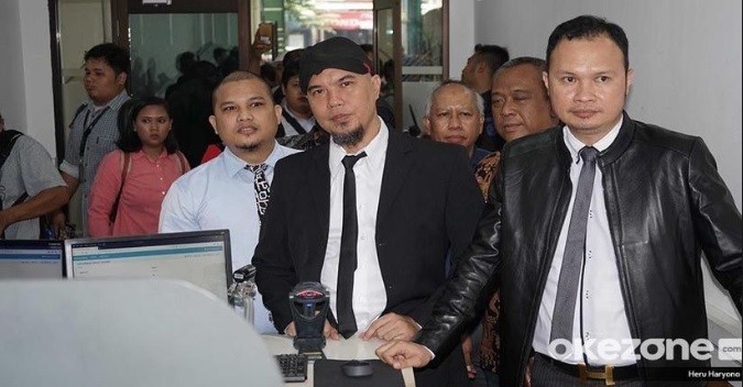 Melihat Gaya Prabowo Ucapkan Selamat ke Jokowi usai Putusan MK