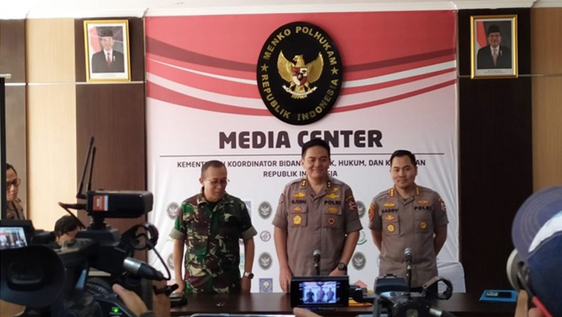 Di Masjid Pondok Indah, Kivlan Zen Perintahkan IR dan Y Intai Yunarto Wijaya